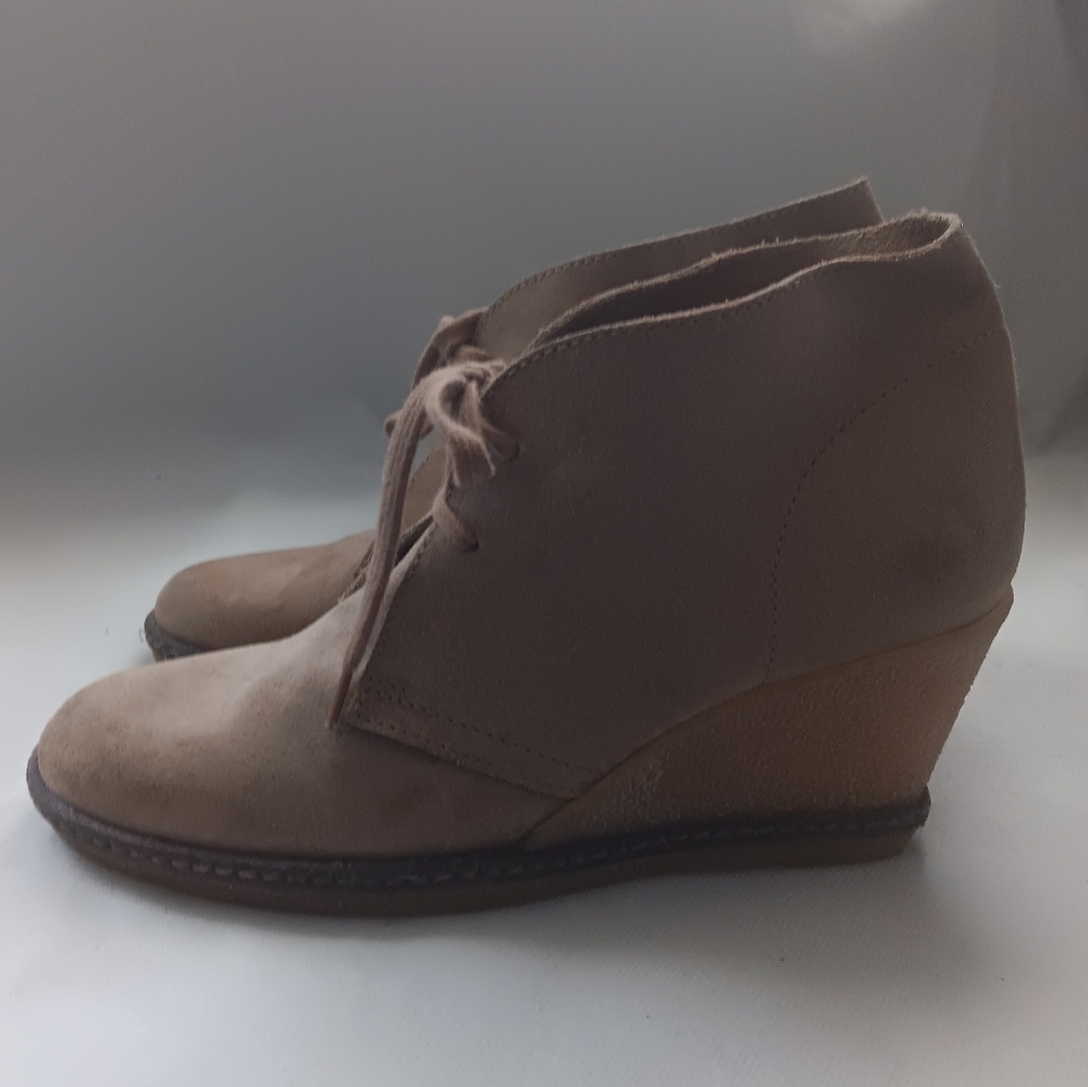 J Crew Italy Womens 6 Tan Suede Wedge Ankle Bootie Boot Shoe Crepe Sole - Picture 7 of 16